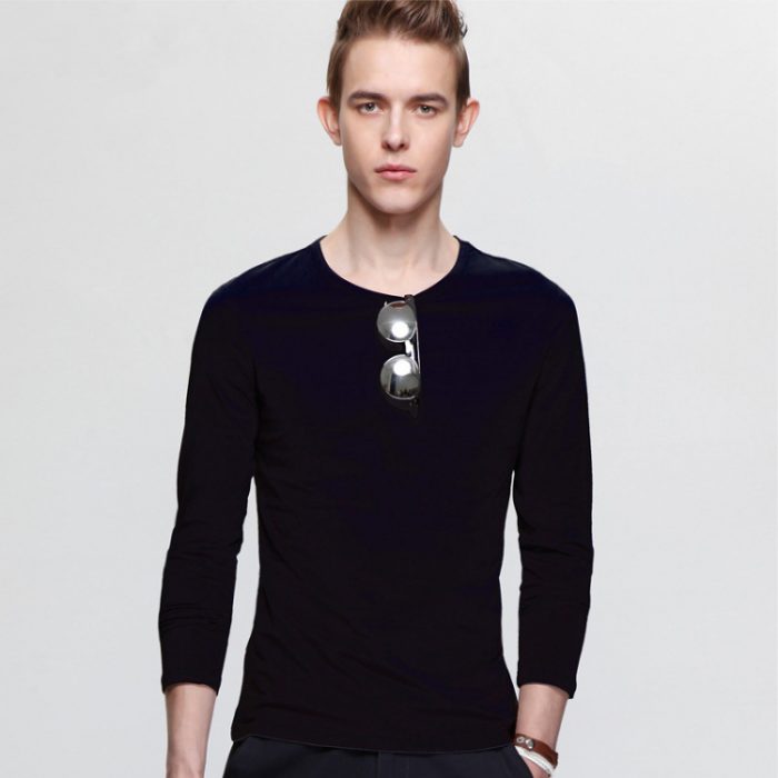 Black Korean long-sleeve t-shirt